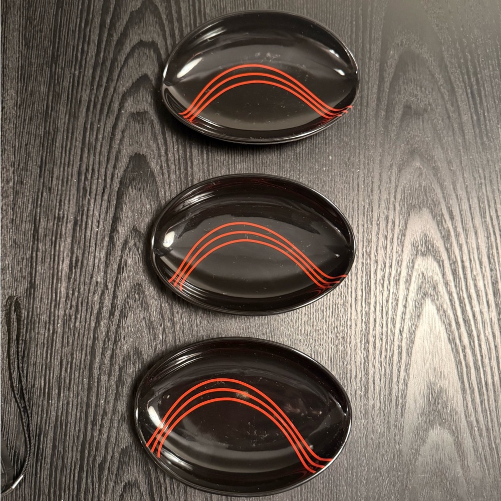 Toyo MCM Vintage Black Oval Plates (set of 3)